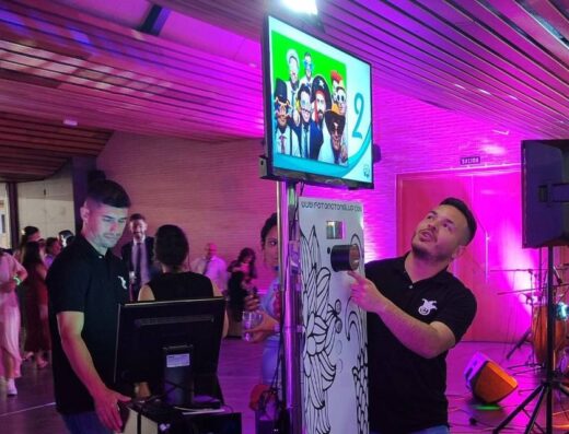 Glup Entertainment – Fotomatón/Videomatón 360º & DJ.S Madrid
