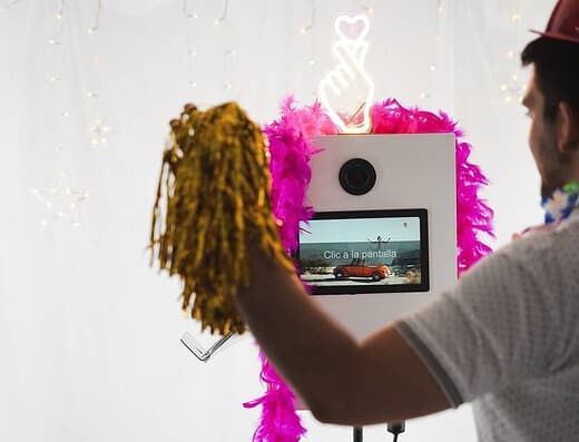 Iconic box – Fotomatón y videomatón Barcelona